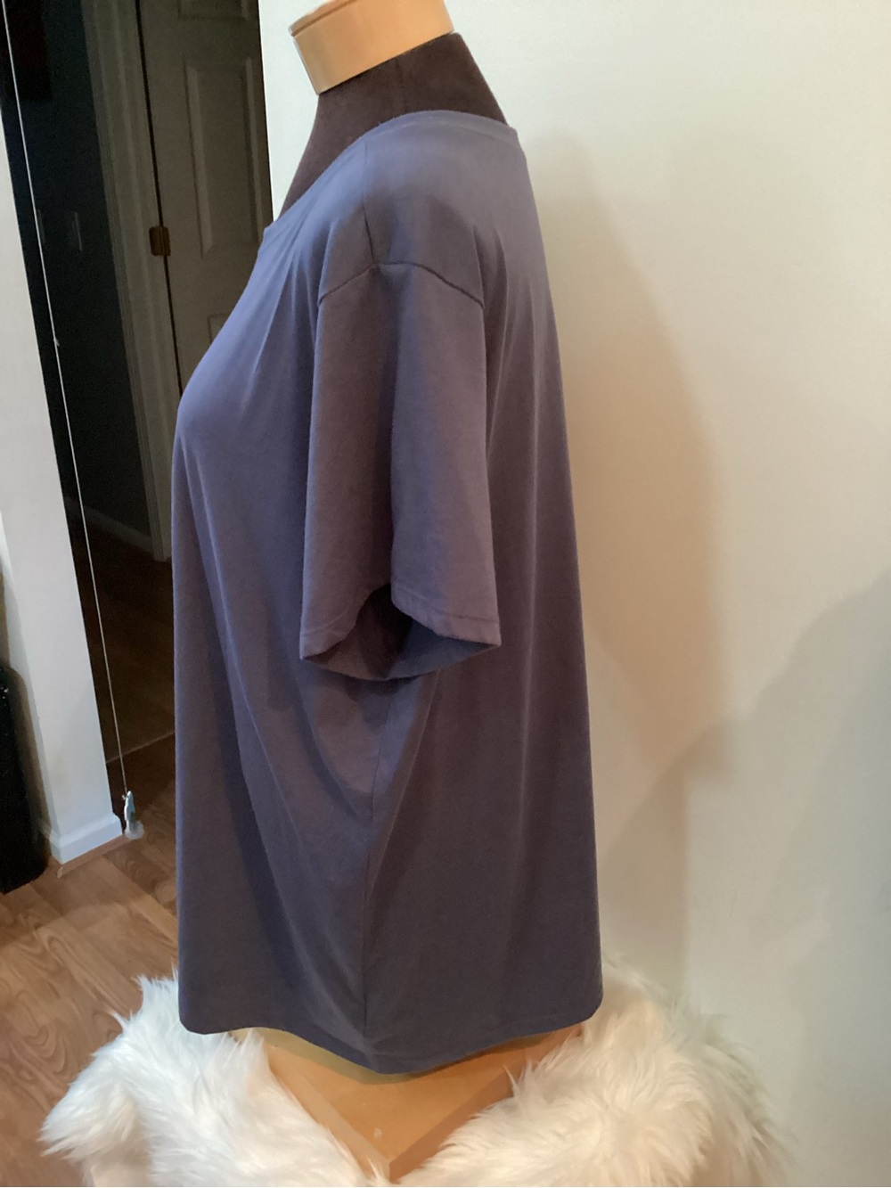Torrid Classic Fit purplish blue Tee Size 3 Plus Size Soft Casual Top - Picture 3 of 10